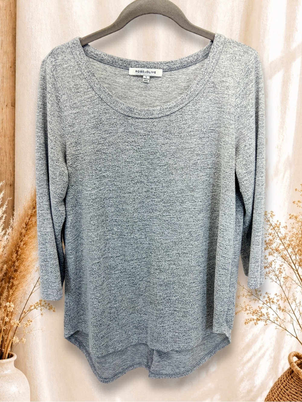 Rose + Olive Women’s Large Gray Knit Tunic Top Button Back High Low Hem
